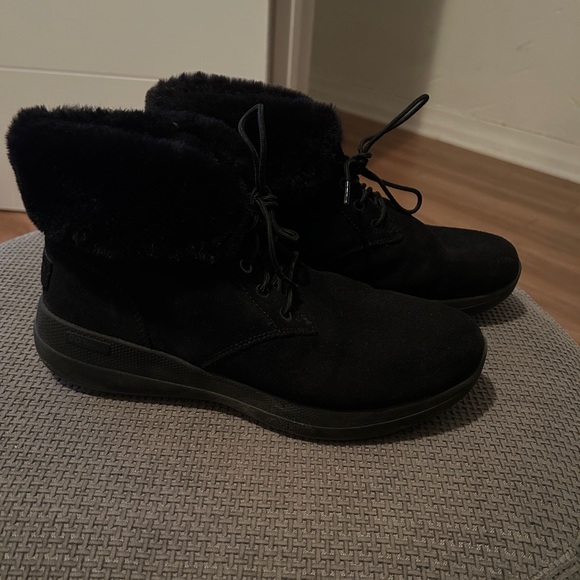 Black Suède Skechers pair of boots! - Picture 1 of 2